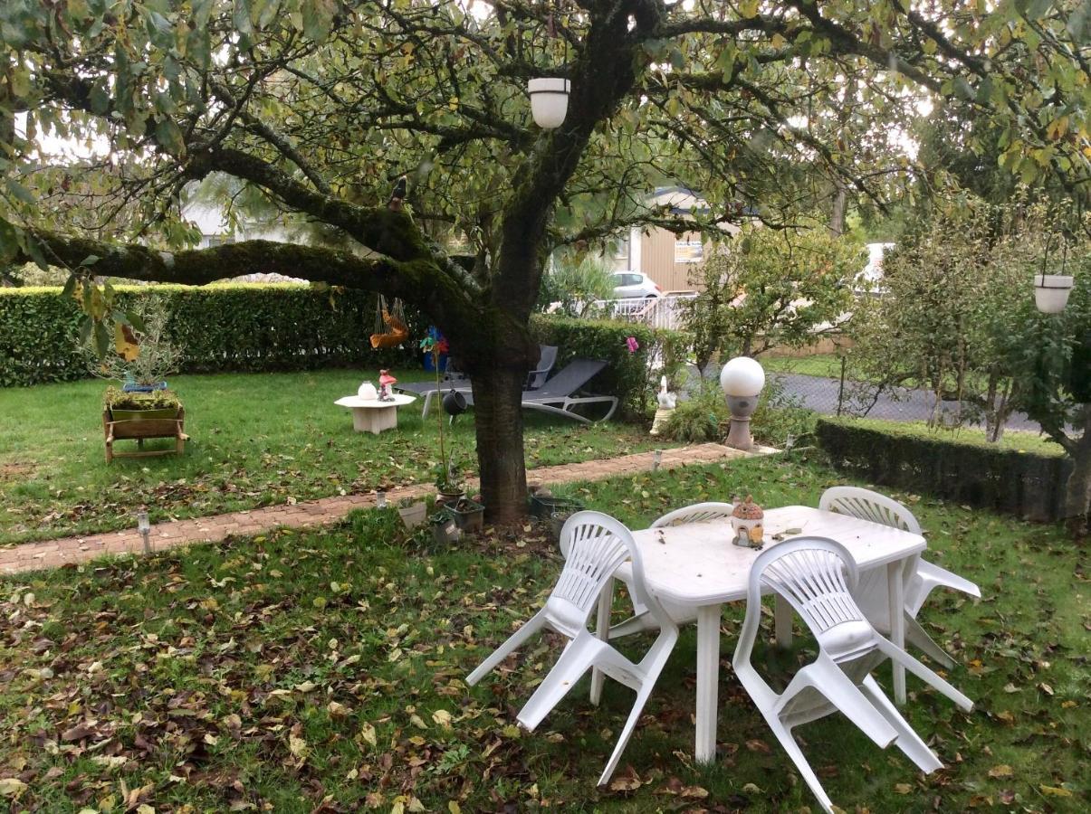 Maison Avec Veranda Proche Du Centre Ville Rignac  Exteriör bild